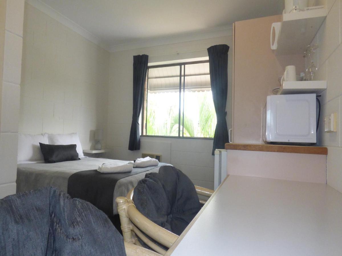 Banjo Paterson Motor Inn Таунсвил Екстериор снимка