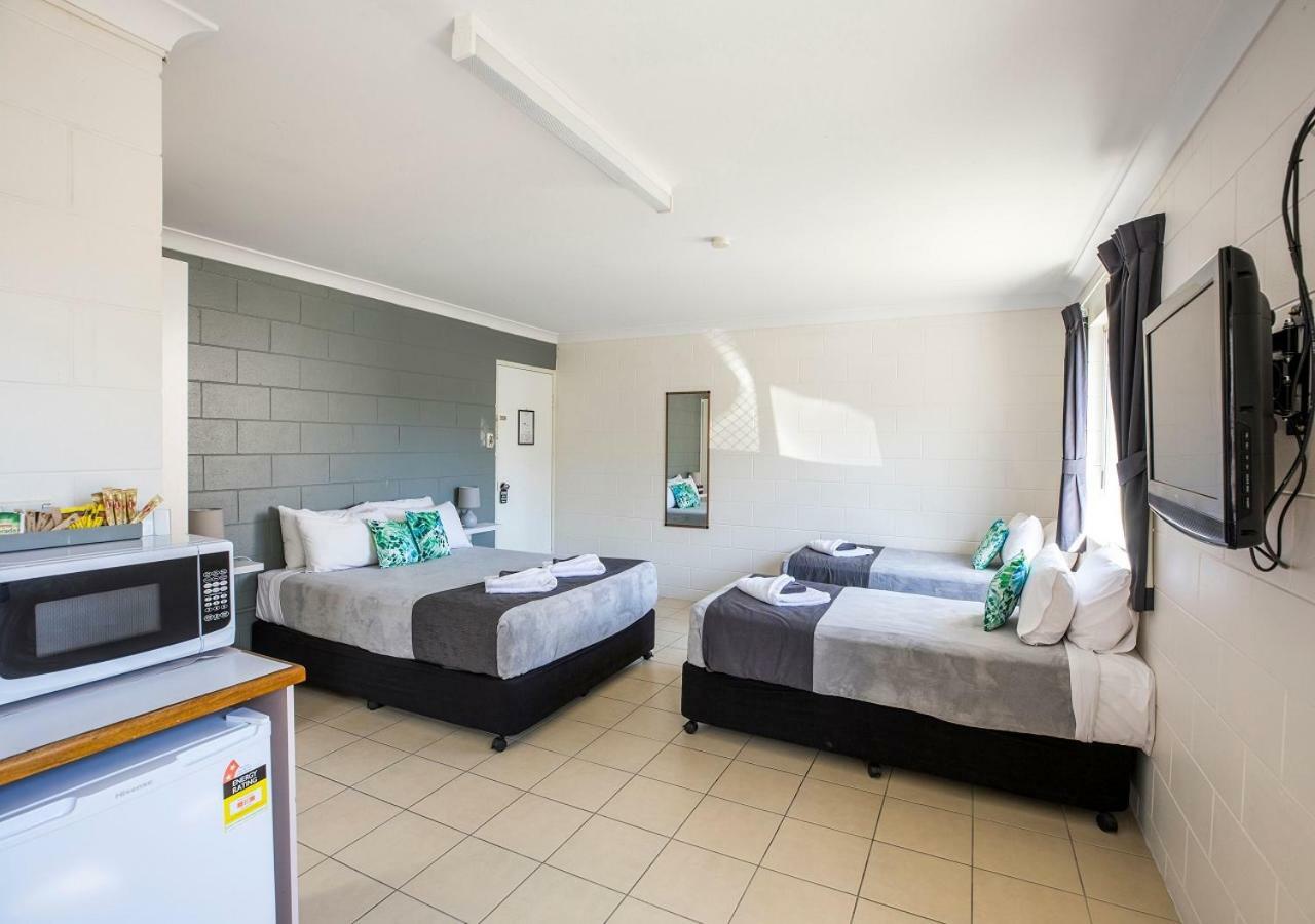 Banjo Paterson Motor Inn Таунсвил Екстериор снимка