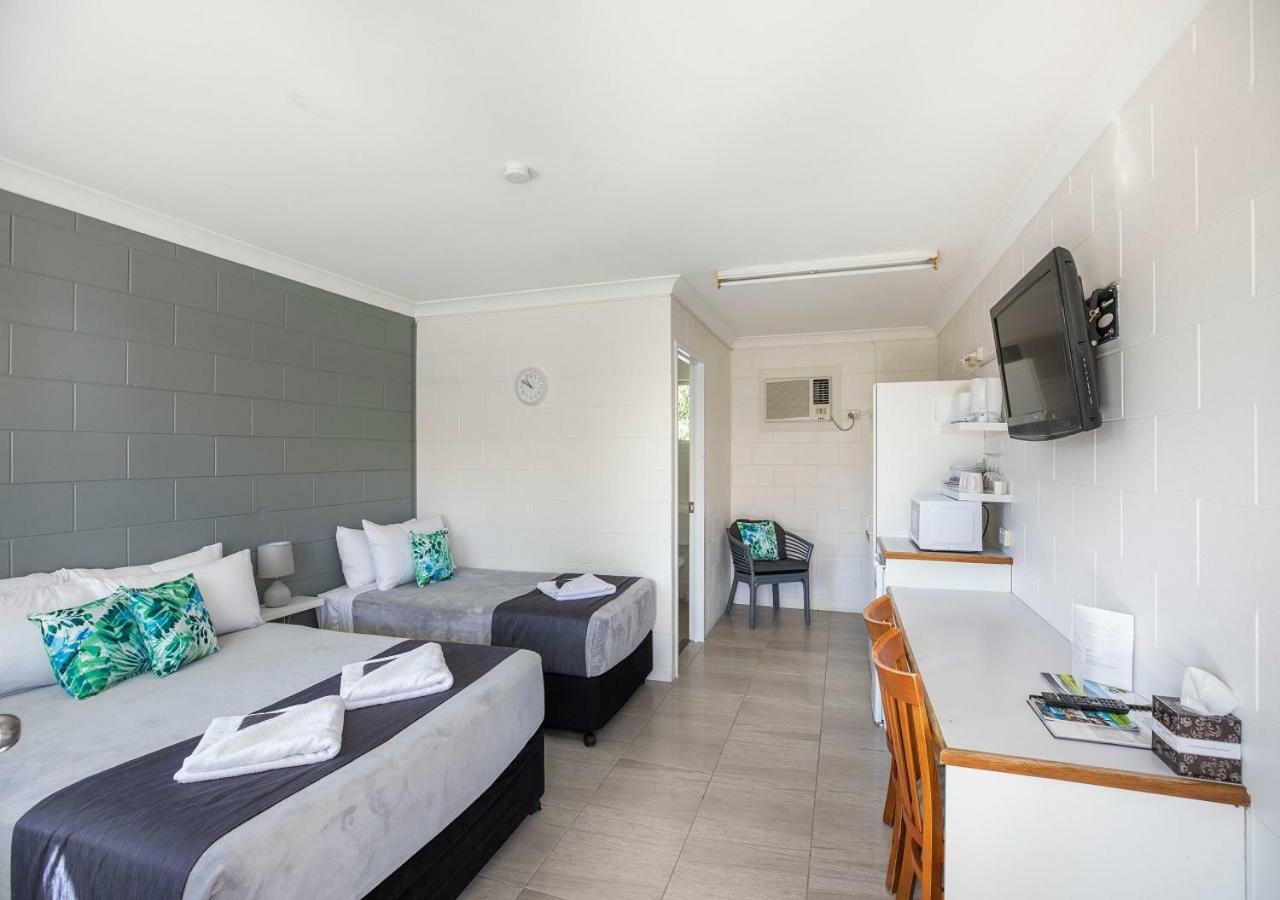 Banjo Paterson Motor Inn Таунсвил Екстериор снимка
